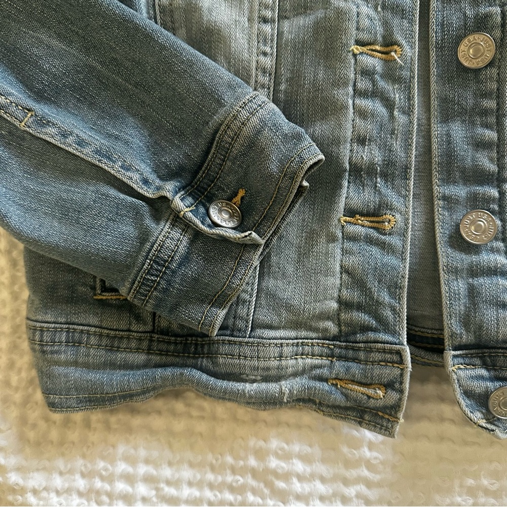 Light Blue Denim Jacket - Picture 4 of 9